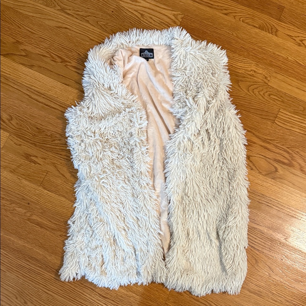 Angie Cream Fuzzy Vest